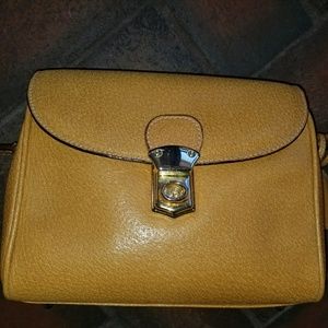 ~~Henri Bendel Crossbody ~~~